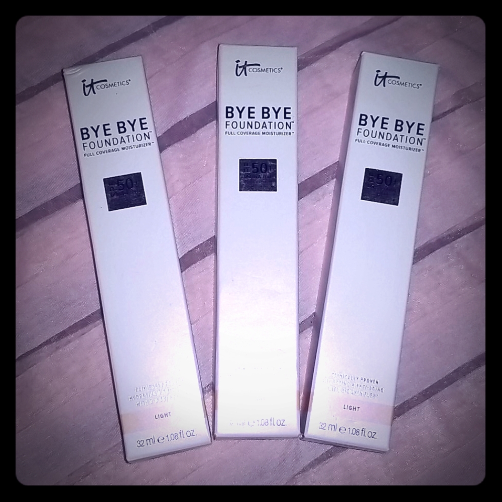 😍It Cosmetics Bye Bye Foundation😍